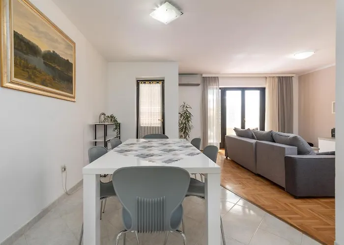 Kuca Ruzic * Porec